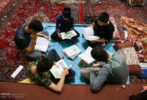 سبحانلو: مساجد باید به کانون تربیت نوجوان قرآنی در محله‌های تبدیل شوند