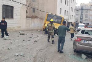 برخورد هولناک اتوبوس با مانع در اتوبان ستاری