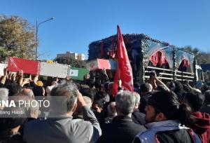 تشییع همزمان پیکر مطهر ۸ شهید گمنام در سمنان