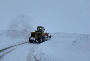 آماده‌باش بیش از ۸۰۰ راهدار استان فارس در عملیات راهداری زمستانی