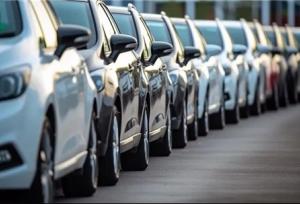 پلیس راهور نباید از خودروهای وارداتی عوارض گمرکی بگیرد