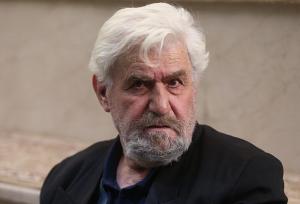 تصاویر تلخ و دردناک از عنایت بخشی در بیمارستان