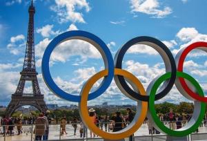 کنایه سنگین قهرمان المپیک به کیفیت بد آب رود سن + عکس