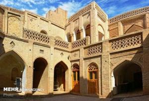ادارات دزفول برای احیای بافت تاریخی ومحور گردشگری شهر هم افزایی کنند