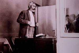 امانی: استاد روزبه نقش بی‌بدیلی در احیای مدارس دینی دارد