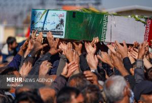 تشییع پیکر مطهر شهید گمنام در فرودگاه شیراز