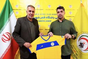 «پیروز قربانی» سرمربی فجر شهید سپاسی شیراز در لیگ برتر