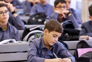 مدیرکل آموزش و پرورش استان قزوین: ۱۷۰۰ دانش‌آموز قزوینی در معرض آسیب‌های روانی یا اجتماعی هستند