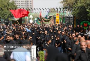 مراسم روز شهادت امام هشتم در خیابان امام رضا(ع)