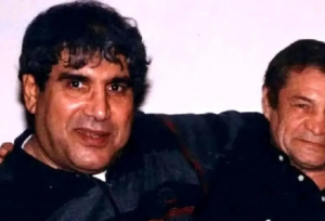 لحظه‌ای از اجرای دیده‌نشده آغاسی در جوانیِ دهه ۵۰