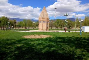 گردشگری مذهبی می‌تواند تویسرکان را متحول کند