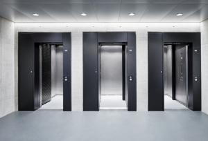 طاهری: مشکل گواهینامه‌های ادواری آسانسورها برطرف شود