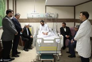 گریه معاون پزشکیان در آغوش محمدرضا عارف