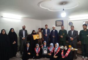 حاجی زاده: شهدا با ایمان و غیرت خود مسیر عزت امروز کشور را ساختند