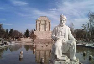 چنان دان که خاک پی حیدرم