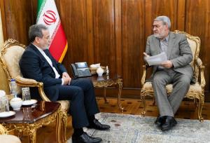 دیدار سفیر جدید ایران در چین با وزیر امور خارجه