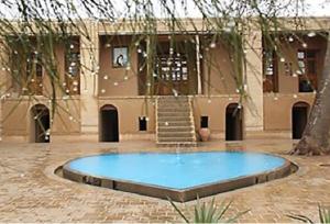 فرماندار: هفته فرهنگی خمین توانمندی‌های مردمی را به نمایش می‌گذارد