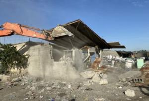 تخریب ۴۹ ساخت و ساز غیرمجازدر روستای امامزاده باقر بهارستان