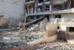 تصاویری از انفجار شدید یک ساختمان در بندرعباس