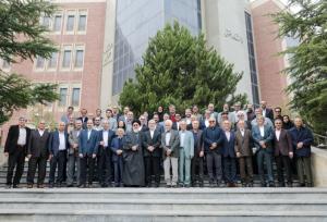 نپذیرفتن تحولات نسلی دانشگاه را به انزوا یا بی‌اعتباری می‌کشاند