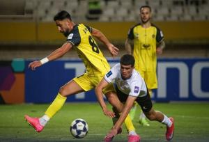 تساوی سپاهان و الحسین در نیمه اول