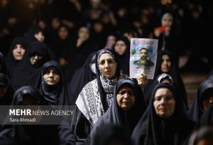 وداع با پیکر شهید حسینی نژاد در حرم مطهر امام رضا(ع)