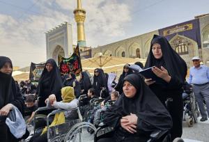 تشرف کاروان عزاداری معلولان به حرم مطهر امام رضا(ع)