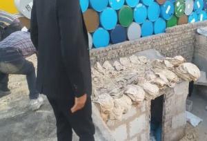 کشف ۱۳ هزار قرص نان خشک‌شده در تویسرکان