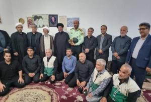 تجلیل و تکریم امام جمعه موقت گناوه به مناسبت ۵ مرداد
