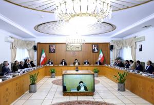 دولت خود را ملزم به مهار تورم می داند