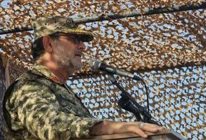 دریادار تنگسیری: جزایر ایران دژهای مستحکم دفاع از کشور هستند