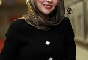 استایل شیک و مجلسی صدف اسپهبدی در اکران یک فیلم