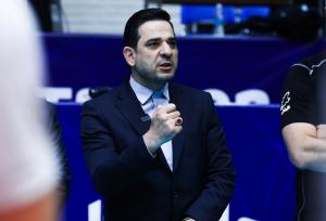 رئیس فدراسیون والیبال راهی بانکوک شد