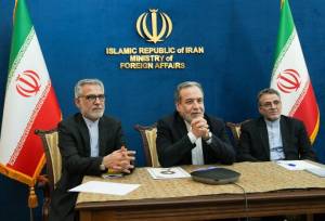 نشست وبیناری وزیرخارجه با سفرا و رؤسای نمایندگی‌های ایران در قاره آسیا