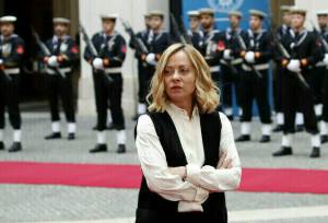 ملونی معترضان ایتالیایی را «جنایتکار» خواند