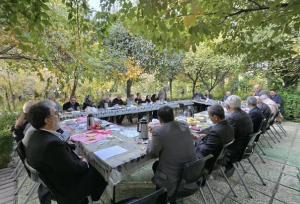 اسدی لاری: خیرین شیرازی در مسیر حفظ کرامت سالمندان گام برمی‌دارند