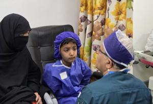 انجام ۴۰ عمل جراحی رایگان توسط جراحان پلاستیک و زیبایی در زاهدان