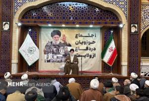 مقاومت در برابر آمریکا و صهیونیست جلوه‌ای از ایستادگی حزب‌الله است