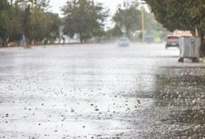 بارش باران پس از یک ماه خشکی در گیلان آغاز شد