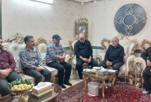 دیدار رئیس اداره ارشاد بروجرد با خانواده شهیده «معصومه پیرهادی»