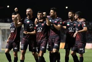 برتری پرگل پرسپولیس در نیمه اول با گلزنی دو مهاجم