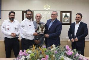وزیر بهداشت از قهرمان اورژانس تهران تقدیر کرد