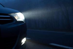 استفاده از چراغ‌های زنون در هرمزگان؛تهدیدی برای رانندگان قانون‌مدار