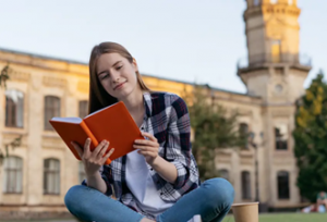 تحصیل بدون مدرک زبان و سریع در اسپانیا؛ مسیر ۶ ماهه تا دانشگاه یا اقامت کاری!