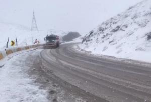 سلیمی: بیش از ۵ هزار کیلومترباند از محورهای کرمانشاه برف‌روبی شد