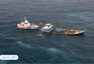 نجات ۶ خدمه موتورلنج باری در مسیر دبی به بندر ریگ