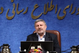 انتقاد یک روزنامه از سخنان الیاس حضرتی درباره حجاب