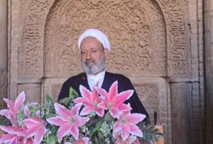 خطیب جمعه اردستان: وضعیت فعلی بازار مطلوب نیست