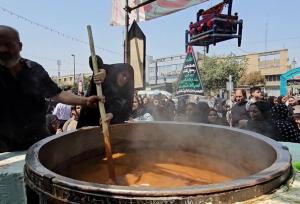 خدمت رسانی مواکب در خیابان امام رضا(ع) مشهد