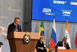 حضور نماینده شهرک سلامت اصفهان درهفتمین فروم شهرهای بریکس در روسیه